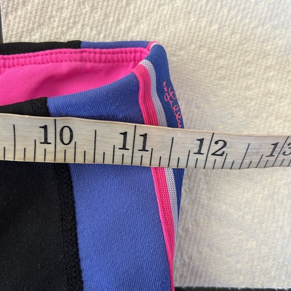 Lilly Pulitzer Luxletic Weekender High Rise
Leggings Onyx Size Small - Picture 10 of 12
